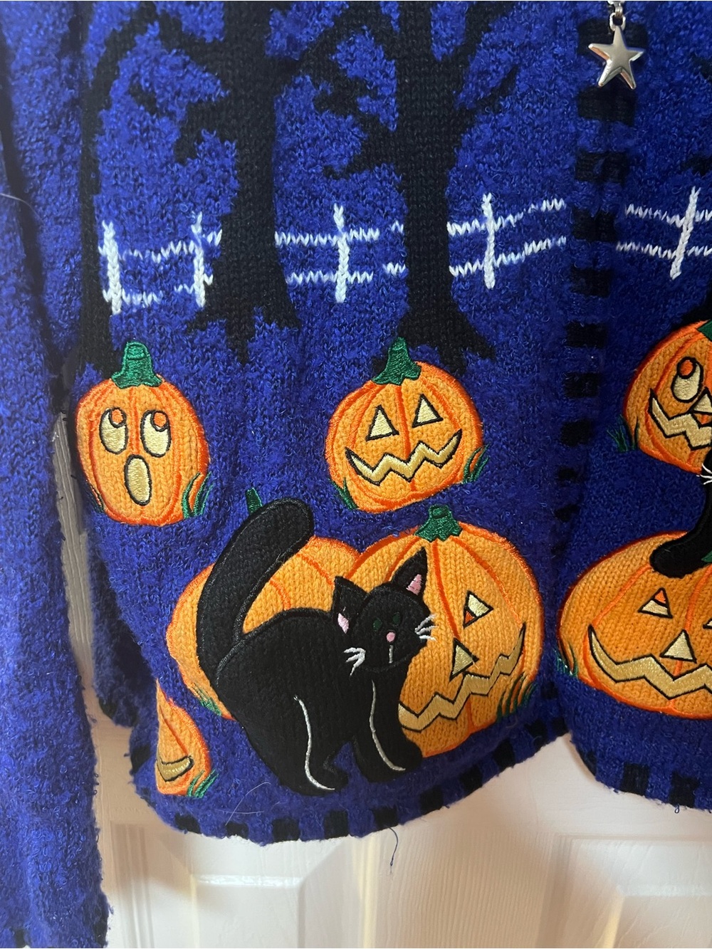 Vintage 90s Halloween Mandal Bay Cardigan - Picture 3 of 7